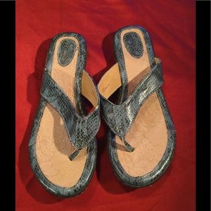 Born Concept blue & black sandals